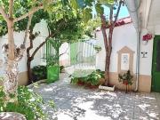 Casa señorial en Nava del Rey de dos alturas, con patio,...