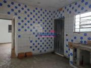 casa simples em avenida comercial