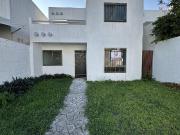 Casa sin muebles en renta de 3 rec?maras