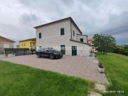 CASA SINGOLA CON AMPIO PARCO CIRCOSTANTE