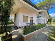 Casa singola in Affitto a Forte dei Marmi