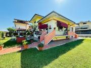 Casa singola in vendita a Torre Del Lago Puccini...