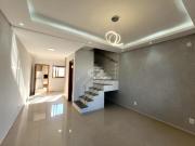 Casa sobrado 2 dormitórios 2 suítes / pátio e churrasqueira