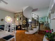 Casa Sobrado à venda com 250m² de área construída Alto...