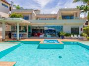 Casa sobrado à venda e locação no Condomínio Cocanha em...