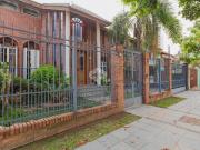 Casa Sobrado com 3 dormitórios, 1 suíte e 4 vagas à...