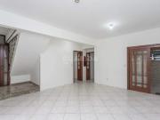 Casa sobrado com 3 dormitórios, sendo 1 suíte, no bairro...