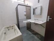 Casa Sobrado com 4 quartos para alugar, 4 vagas,...