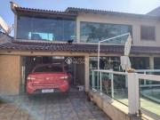 Casa sobrado com 5 quartos e 4 vagas no Bairro São José...