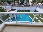 Casa sobrado com 5 suítes próximo à praia da Enseada