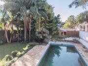 casa sobrado com 6 dormitórios, sendo 5 suítes, 4 vagas