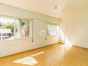 Casa Sobrado com 6 quartos em excelente localização, no...