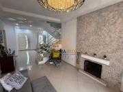 Casa sobrado com piscina à venda Condomínio Ibiti Royal Park