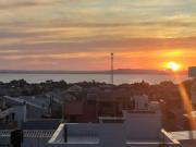 Casa sobrado com quatro quartos, duas vagas de garagem,...