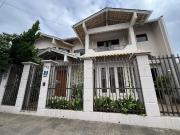 Casa / Sobrado Comercial para Locação em Balneário...