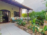 Casa / Sobrado Comercial para Locação em Belo...