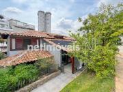 Casa / Sobrado Comercial para Locação em Belo...