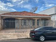 Casa / Sobrado Comercial para Locação em Guapiaçu/SP...
