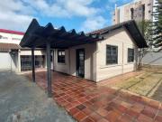 Casa / Sobrado Comercial para Locação em Joinville/SC...