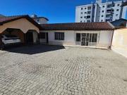 Casa / Sobrado Comercial para Locação em Joinville/SC...