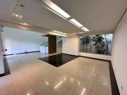 Casa / Sobrado Comercial para Locação em Londrina/PR...