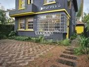 Casa / Sobrado Comercial para Locação em Porto Alegre/RS...
