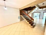 Casa / Sobrado Comercial para Locação em São José do Rio...