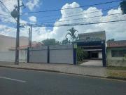 Casa / Sobrado Comercial para Locação em São José dos...