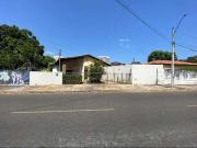Casa / Sobrado Comercial para Locação em Teresina/PI São...