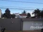 Casa / Sobrado Comercial para Locação em Uberlândia/MG...