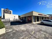 Casa / Sobrado Comercial para Venda em Joinville/SC Iririú