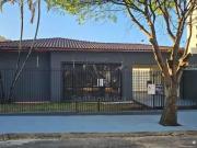 Casa / Sobrado Comercial para Venda em Londrina/PR...