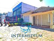 Casa / Sobrado Comercial para Venda em Porto Alegre/RS...