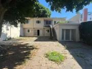 Casa / Sobrado Comercial para Venda em Porto Alegre/RS...