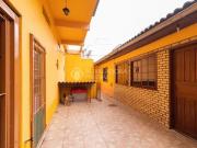 CASA SOBRADO, COMÉRCIO NO PAVIMENTO TÉRREO 5 VAGAS 3 QUARTOS