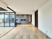 Casa sobrado de 234m² com 03 quartos para locação e...