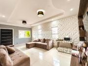 Casa sobrado de 248m² com 04 quartos sendo 01 suítes à...