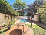 Casa sobrado de 271m² com 05 quartos para locação e...
