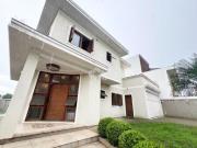 Casa sobrado de 274m², com 4 quartos, 2 suítes, 4...