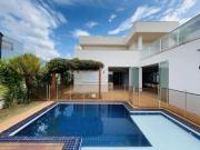 Casa sobrado de 303m² com 03 suítes para locação e venda...