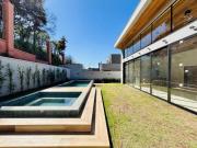 Casa sobrado de 349m² com 03 suítes à venda em...