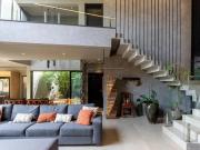 Casa sobrado de 386m² com 04 suítes à venda em...