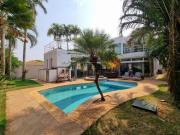 Casa sobrado de 458m² com 03 suítes à venda em...