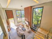 Casa sobrado de alto padrão à venda no condomínio...