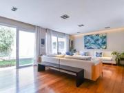 Casa sobrado de alto padrão à venda no Conjunto...