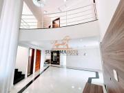 Casa sobrado de esquina, 4 quartos sendo 3 suítes à...