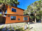 Casa / Sobrado em Condomínio para Locação em Armação dos...