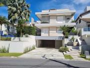 Casa / Sobrado em Condomínio para Locação em Arujá/SP...