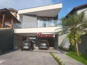 Casa / Sobrado em Condomínio para Locação em Arujá/SP...