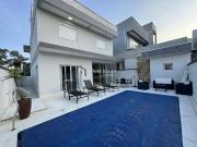 Casa / Sobrado em Condomínio para Locação em Arujá/SP...